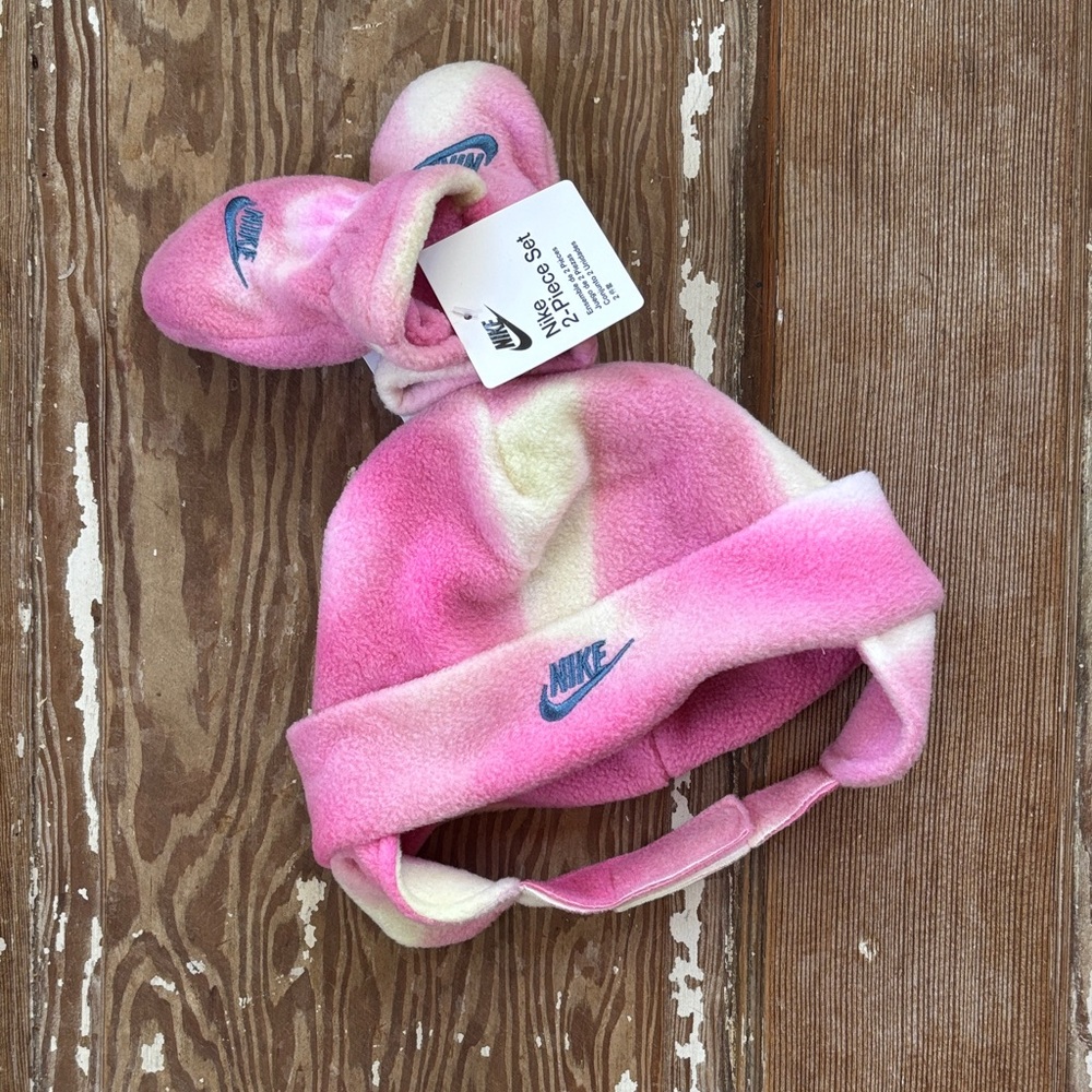 Nike Infant 2 - Piece Fleece hat & Glove set